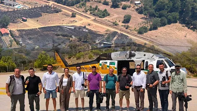Fethiye yangınının ardından havadan inceleme: Karacabey ve basın mensupları bölgede