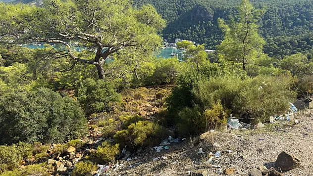 Fethiye Yarımadası'nın güzelliğine çöpler gölge düşürüyor
