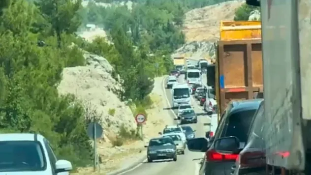 Fethiye Yayla Yolu'nda Trafik Yoğunluğu