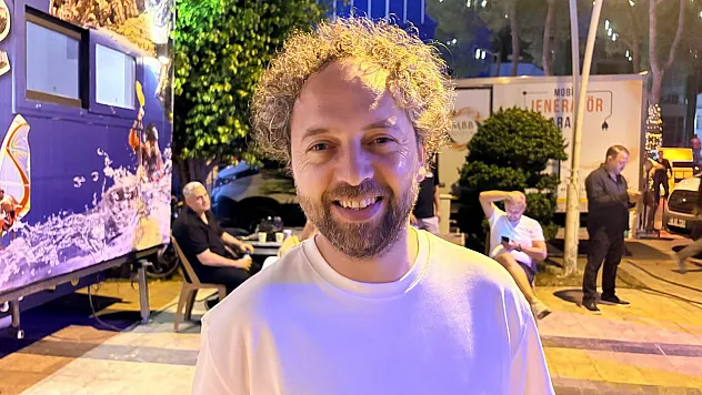 Fethiye ZurnaZen Festivali'nde Ünlü Oyuncu Yasin Çam Sunuculuk Yaptı