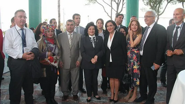 Fethiye'de Denizaltında Yapılan Resimlerin Sergisinin Açılışını Vali Esengül Civelek Yaptı