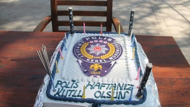 Fethiye'de Polis Ekiplerine Sürpriz Kutlama 