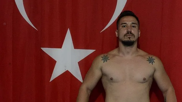 FETHİYELİ BOKSÖR DÜNYA ŞAMPİYONLUĞU VİRAJINDA