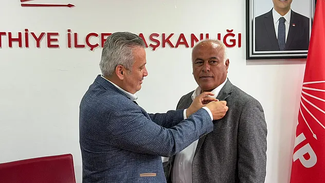 Fethiyeli esnaf Mehmet Baykara CHP'ye katıldı