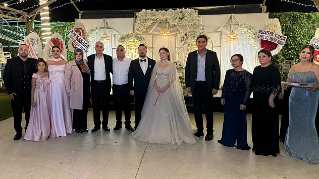 Fethiyeli şampiyon boksör Kubilay Alcu ile İrem Akman nişanlandı
