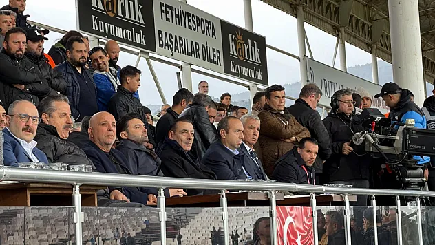 Fethiyespor Bursaspor Maçını Bakanlar Tribünden Takip Etti