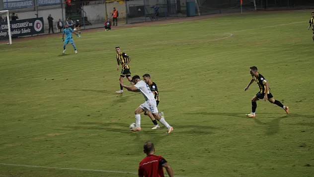 Fethiyespor evinde Adana 01 FK engeline takıldı