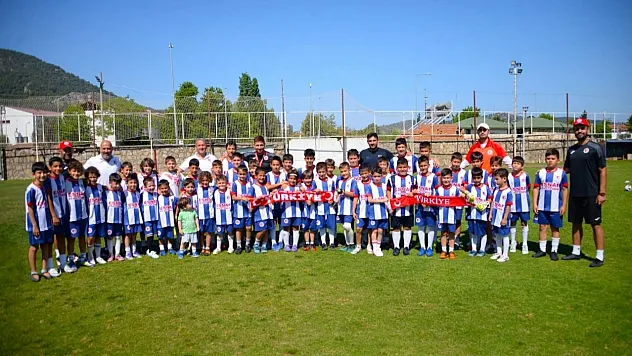 Fethiyespor Futbol Akademisi'nden A Milli Takım'a Destek