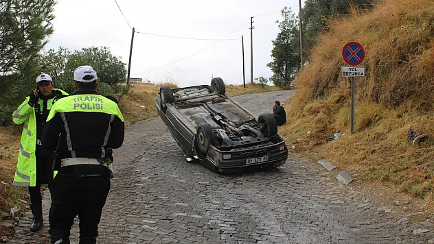 Freni tutmayan otomobil takla attı