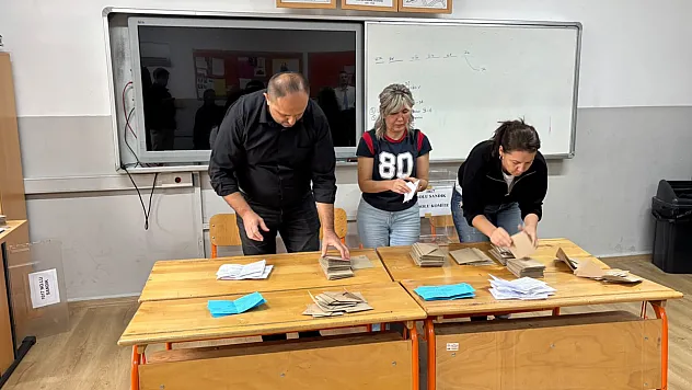 FTSO Seçimlerinde Kritik Saatler: Oylar Sayılıyor