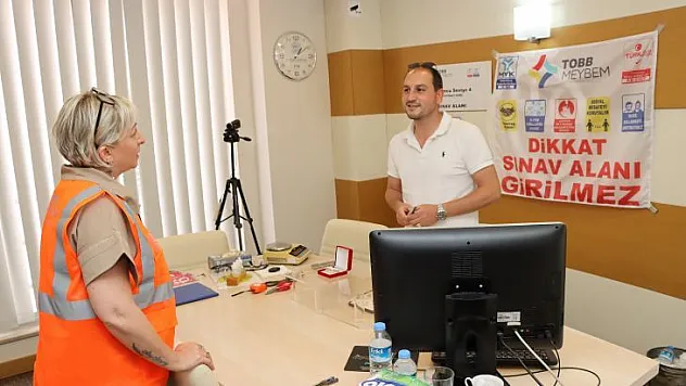 FTSO üyesi 21 kuyumcu, belge almak için sınava girdi