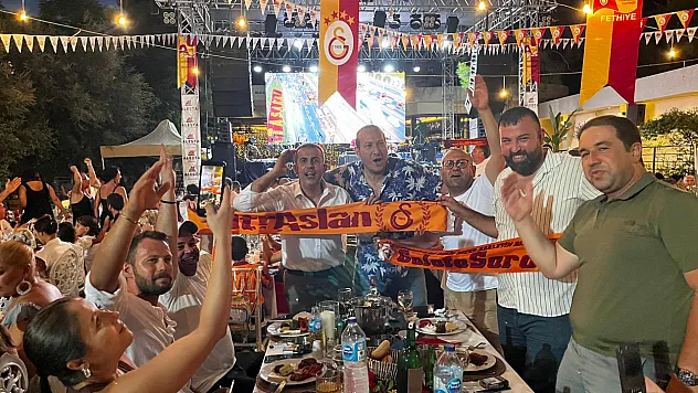 Galatasaray'ın 24.Şampiyonluğu  Fethiye'de Coşkuyla Kutlandı