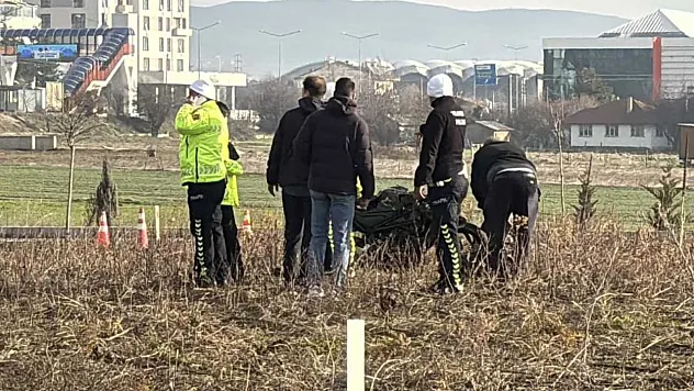 Geceden beri haber alınamayan 19 yaşındaki genç, kaza yapmış halde ölü bulundu