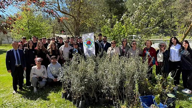 Geleceğe yeşil miras bırakıldı: Fethiye'de 250 fidan toprakla buluştu