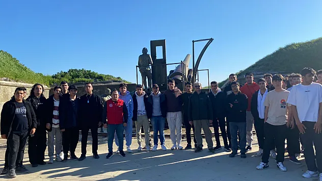 Gençler Çanakkale'de tarih kültür medeniyet kampına katıldı