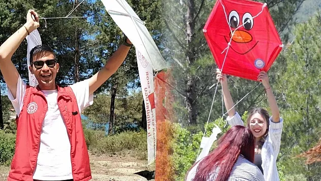 Gençlik Haftası'nda Ula'da gökyüzü uçurtmalarla renklendi