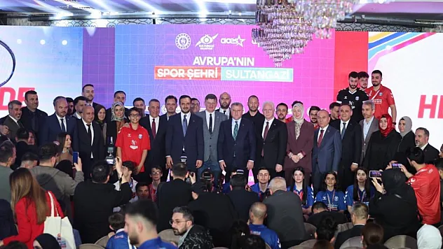 Gençlik ve Spor Bakanı Bak: 'Türkiye her haliyle spor ülkesi olma yolunda hızlıca ilerliyor'