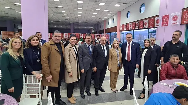 Teşkilatları ziyaret ediyor