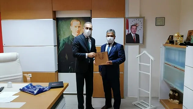 GÖREVLERİNDE BAŞARILAR DİLEDİ