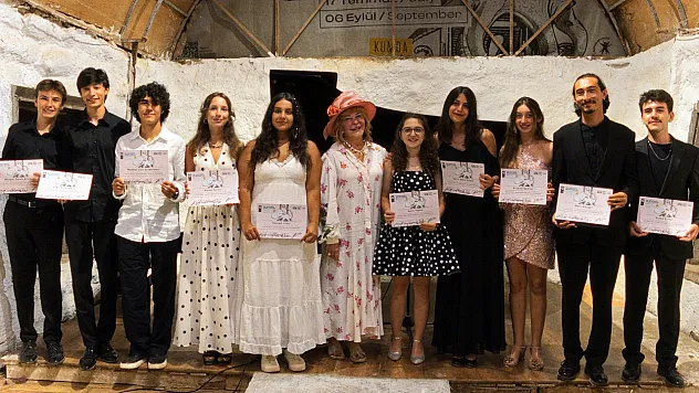 Gümüşlük Müzik Festivali'nde 14 genç piyanist sahne aldı