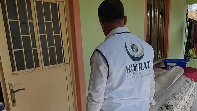 Hayrat Vakfı Yardımlara Devam Ediyor