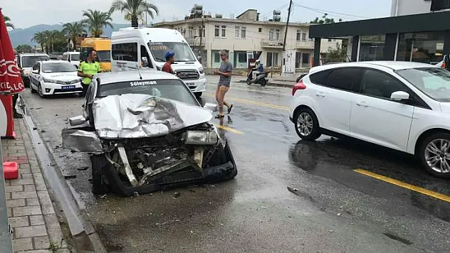 Günlükbaşı Yolu'nda Kaza : 2 yaralı