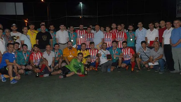 SEYDİKEMER'DE ÇOK ÖZEL TURNUVA DUYGU SELİ YARATTI