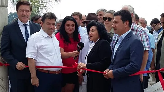 BAŞARIR'IN BODRUM'DAKİ SERGİSİNİ VALİ ESENGÜL CİVELEK AÇTI