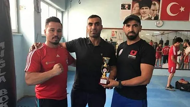 KARAÇULHA BOKS KULÜBÜ SPORCULARINDAN BÜYÜK BAŞARI