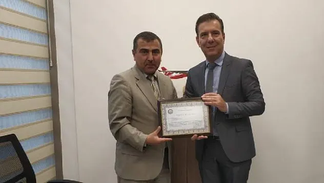 Kaymakam Şahiner, Ayaz'a Teşekkür Belgesi Verdi