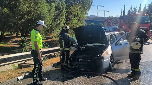 Hastaneden taburcu oldu, otomobili yolda alev aldı