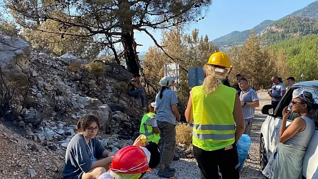 Hayvan Kurtarma Ekibi geride kalmış canlara el uzatıyor
