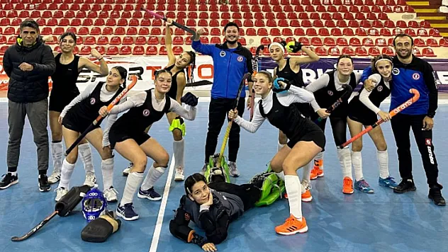 Hokey Takımı Türkiye Şampiyonası'na Gidiyor