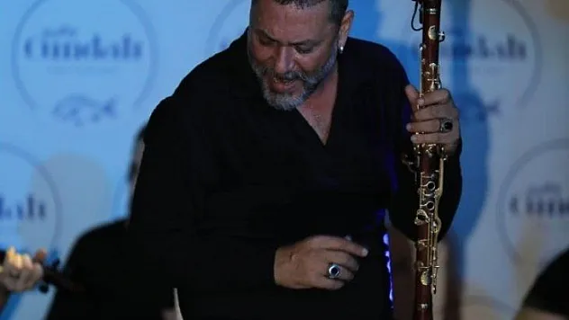 Hüsnü Şenlendirici ile Bayram şenlendi