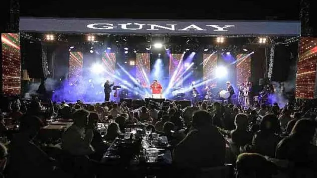 İbrahim Tatlıses söyledi tatilciler coştu