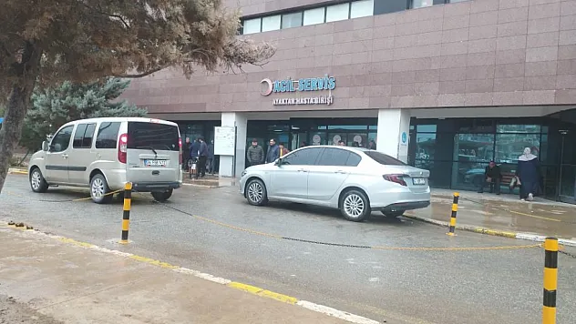 İki aile arasında silahlı, taşlı, sopalı kavga: 11 kişi yaralandı