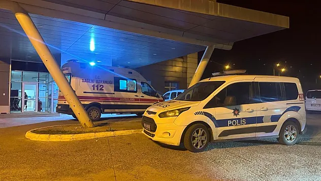 İki grup arasında çıkan kavgada, 1 kişi boğazından bıçakla yaralandı