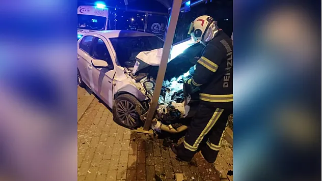 İki otomobil çarpıştı: 4 yaralı