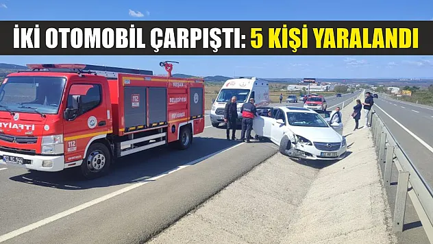İki otomobil çarpıştı: 5 kişi yaralandı