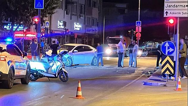 İki otomobilin karıştığı kazada 9 kişi yaralandı