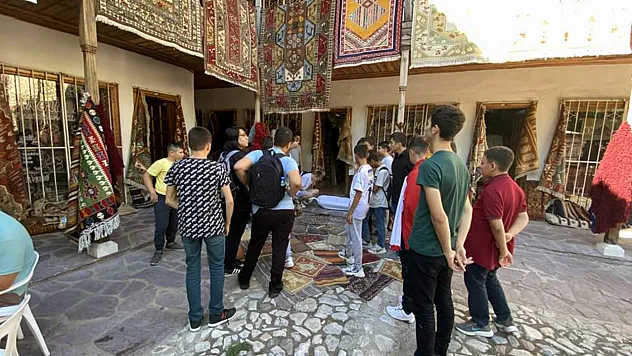 İmam Hatip Lisesi öğrencilerine kültür gezisi