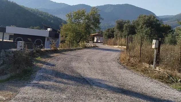 İncirköy'de dört sokak ilk kez asfaltla buluştu