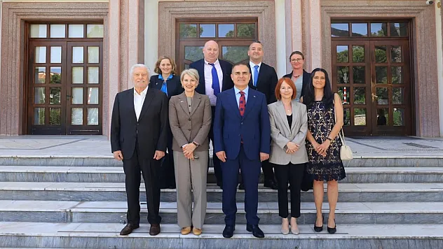 İngiltere'nin Ankara Büyükelçisi Jill Morris, Muğla Valisi Akbıyık'ı ziyaret etti