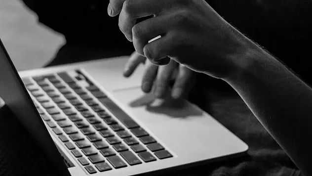 İnternet tarayıcılarına kaydedilen parolalar siber saldırılarda risk oluşturuyor