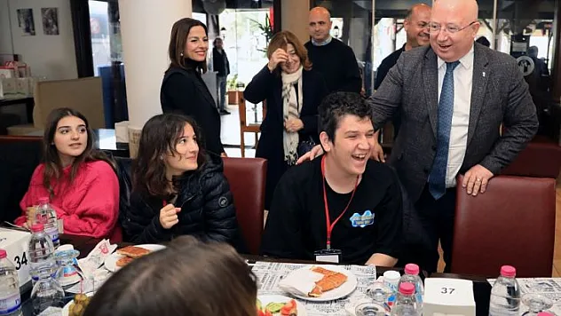 İSPANYALI ÖĞRENCİLER ATAPARK'TA AĞIRLANDI