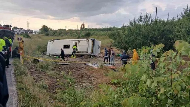 Isparta'da 5 kişinin hayatını kaybettiği feci kazada sürücü tutuklanarak cezaevine gönderildi