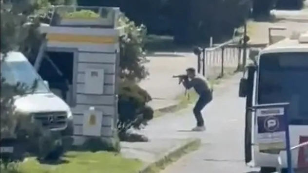 İsrail Konsolosluğu yakınından silah sesleri yükseldi: 3 kişi etkisiz hale getirildi