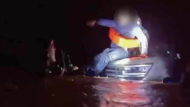 İstanbul'da sağanak yağış felakete dönüştü: Sahil Güvenlik ekipleri 759 vatandaşı botlarla böyle kurtardı