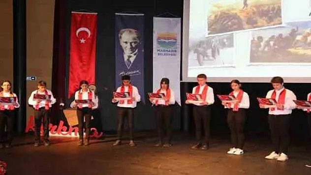 İSTİKLAL MARŞI'NIN YILDÖNÜMÜ MARMARİS'TE KUTLANDI