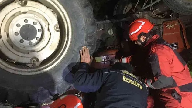 İtfaiye ekipleri zamanla yarıştı ama talihsiz çiftçi hayatını kaybetti